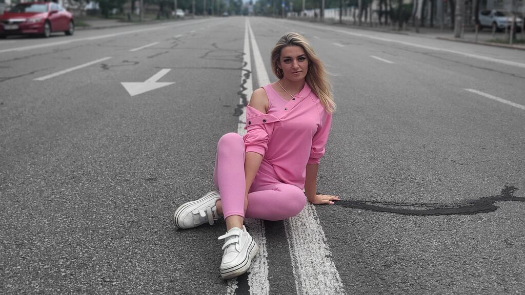 Watch MargoRezon from LiveJasmin on GirlsOfJasmin