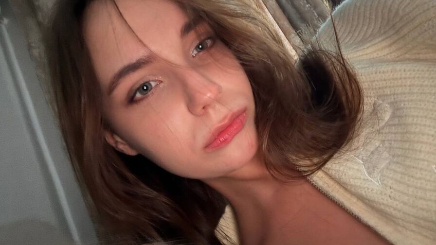 Watch KyungInguardsen live on She CamShow