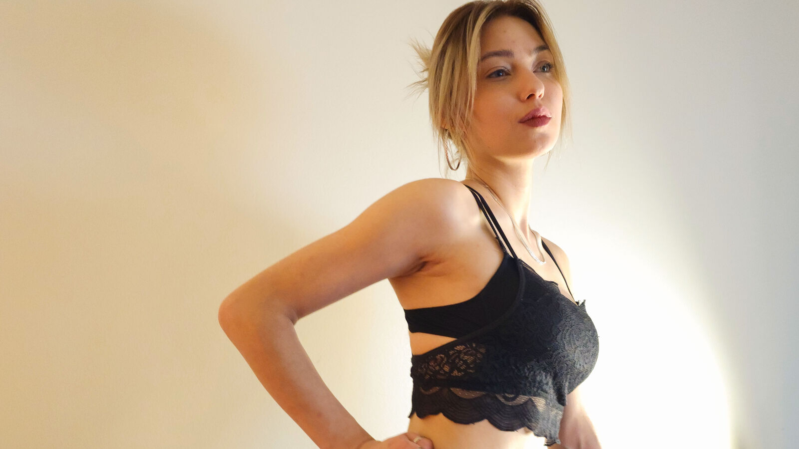 AlysiaBennet erotic portrait
