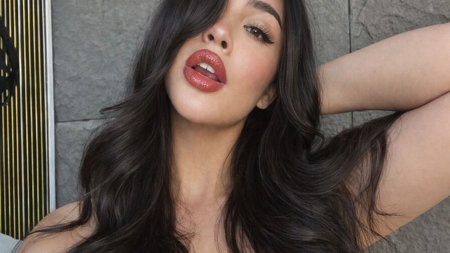 DuainaSnowe live cam model