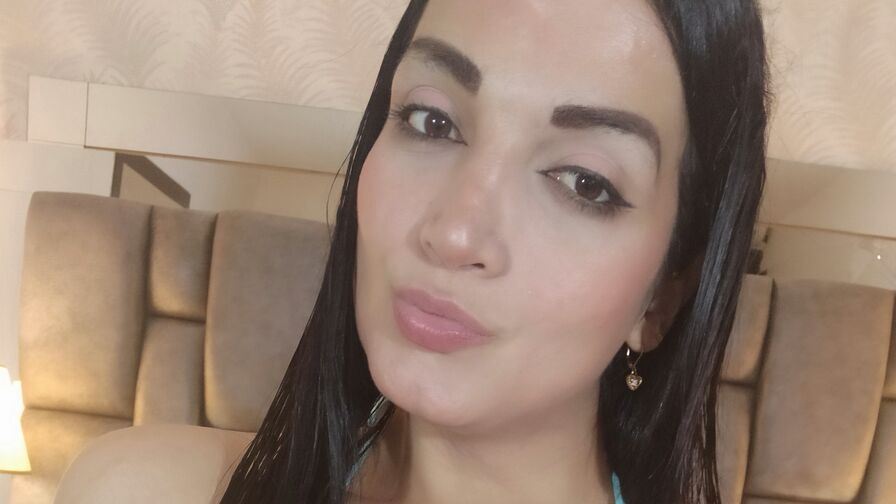 Watch AndreinaZan live on Live Cam Index