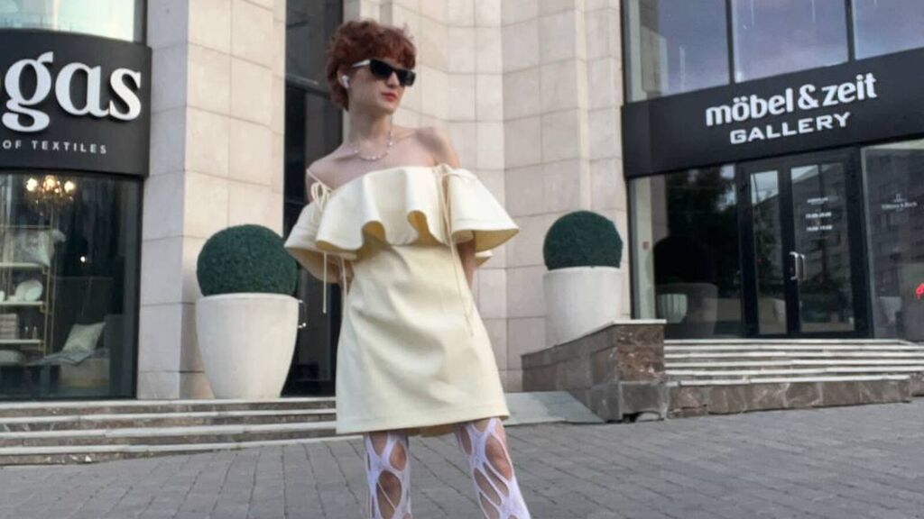 FlairCatlow live cam model at LiveJasmin
