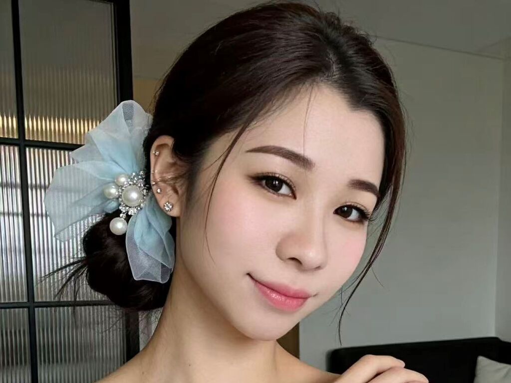 QinWeiwei live cam performer profile