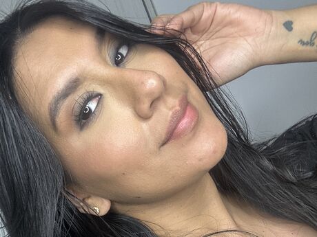 Chat with KimmyMorris