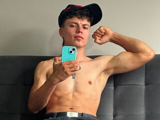AlexBetancourt Sex Cam Show