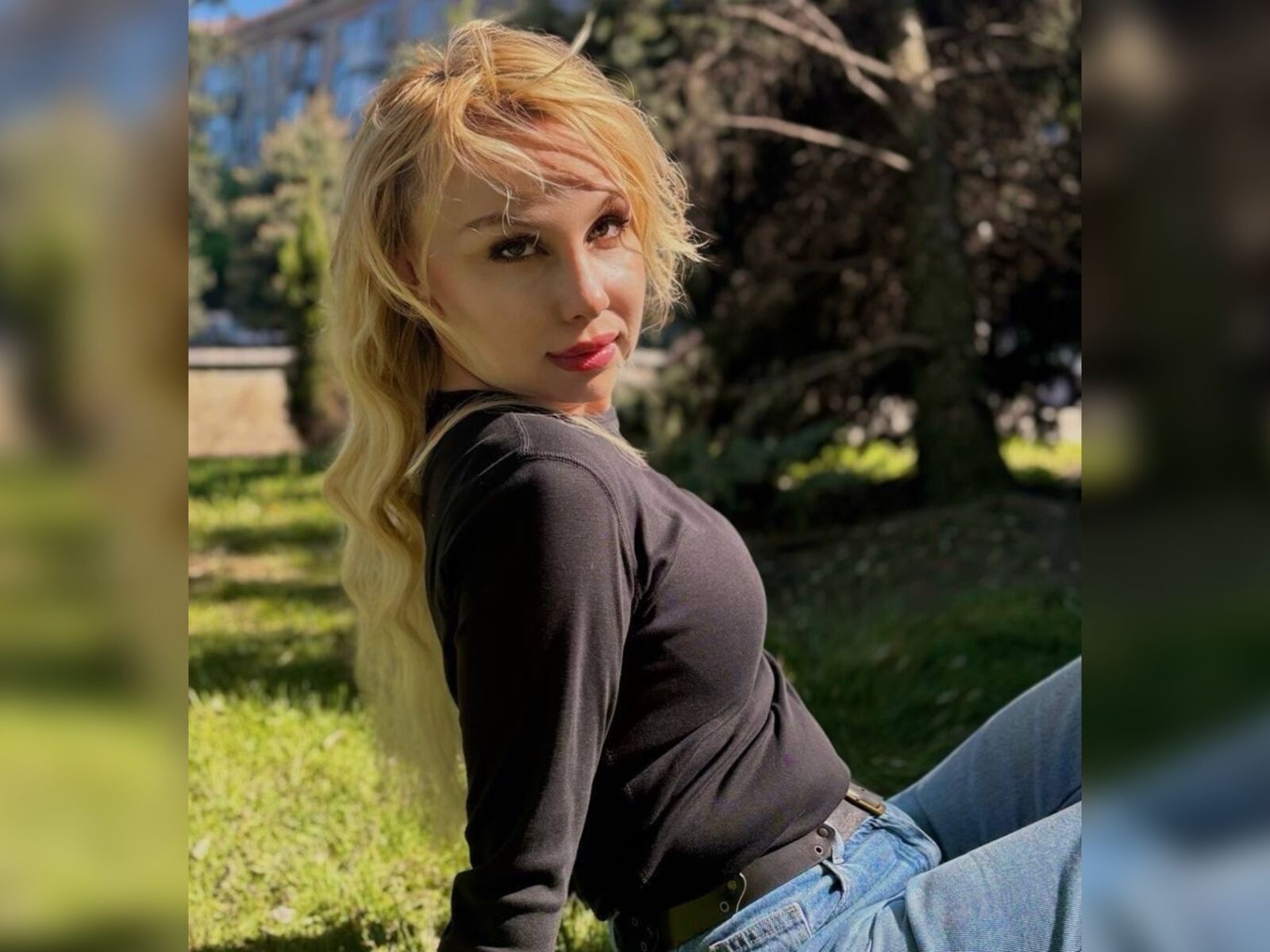 Live cam for AlensiaSpears