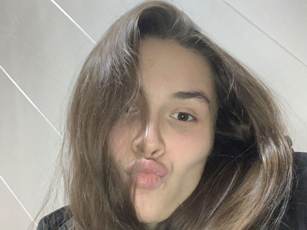 MarissaFitzen from Web Night Cam