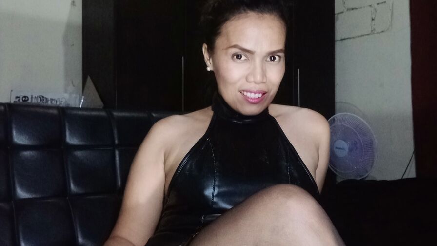 Watch NikkiePhil live on Sex Girls Blend