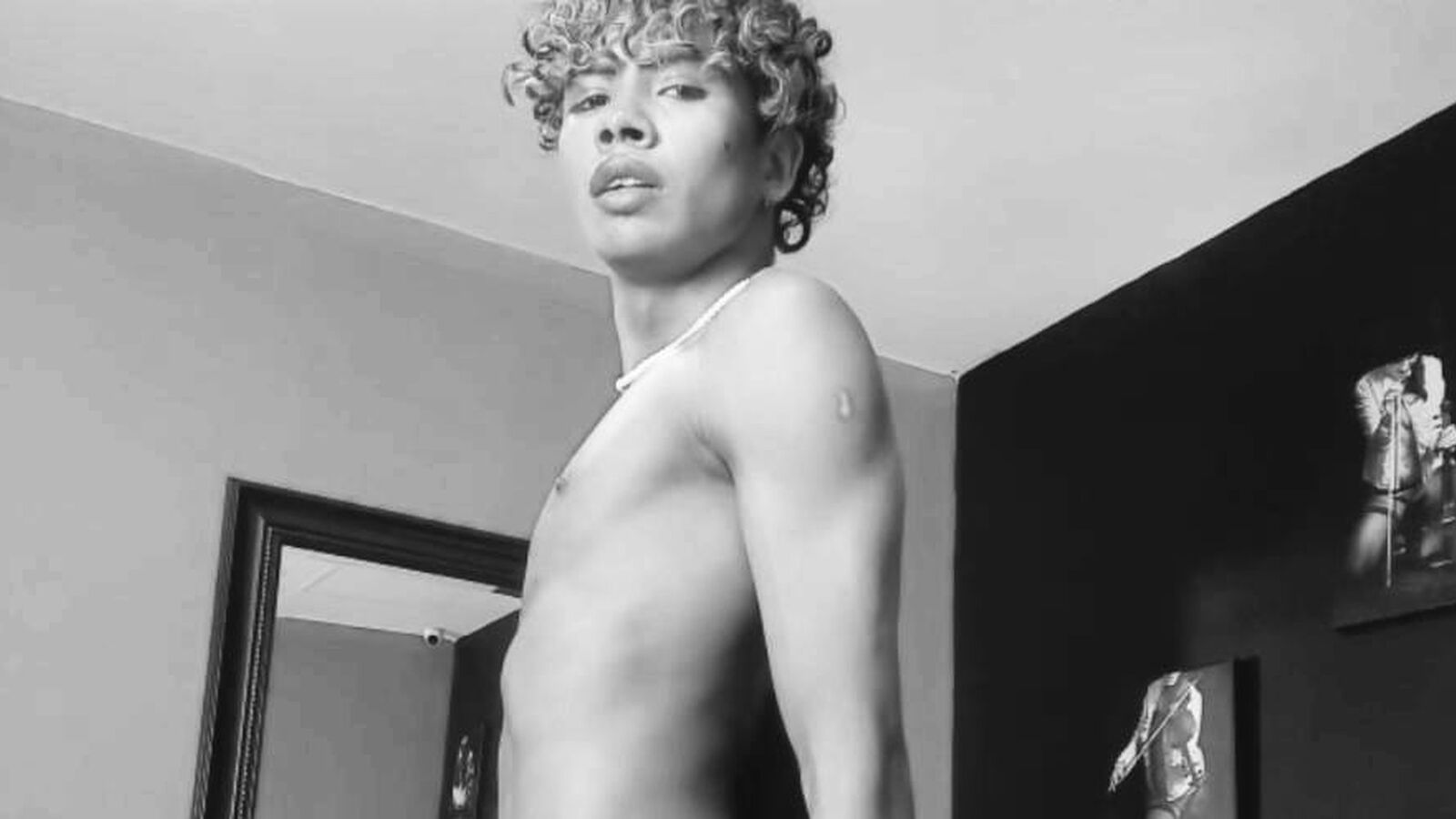 LuisFelipino erotic portrait