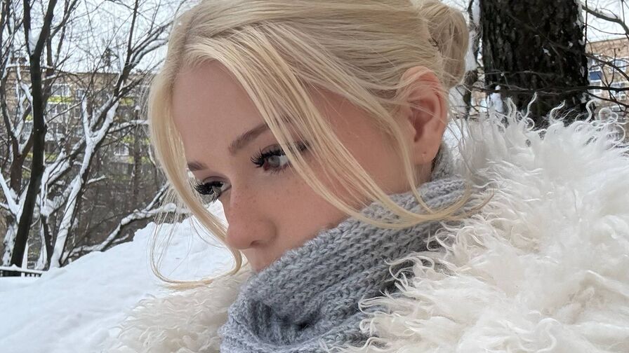 Watch CatheyHolien live on Sex Zoom