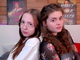 ErlineAndMaxine Streamate live cam models