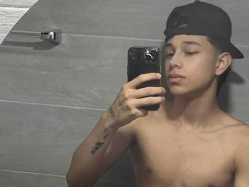 Live Adult Cams KevinMartinez