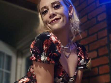 Chat with SundayJane