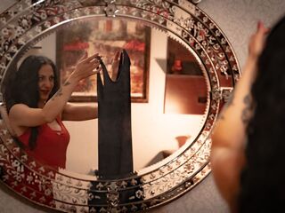 SweetArtemis Live Cam Model