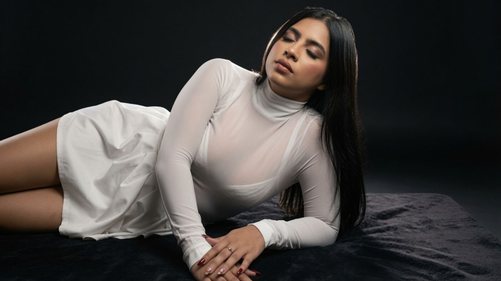 EstefaniRous erotic portrait