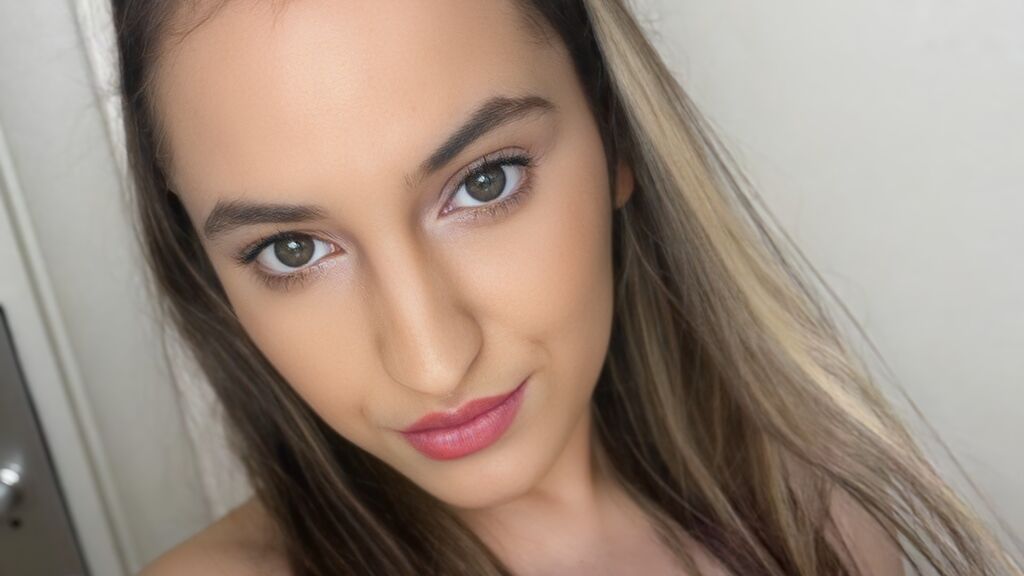 TessaQuinn live cam model at LiveJasmin