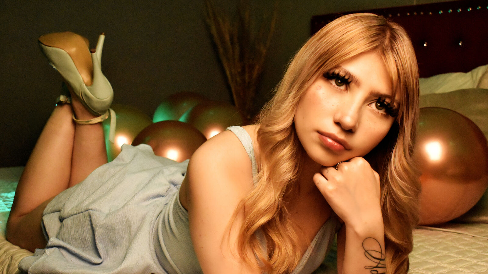 HannahMorgan erotic portrait