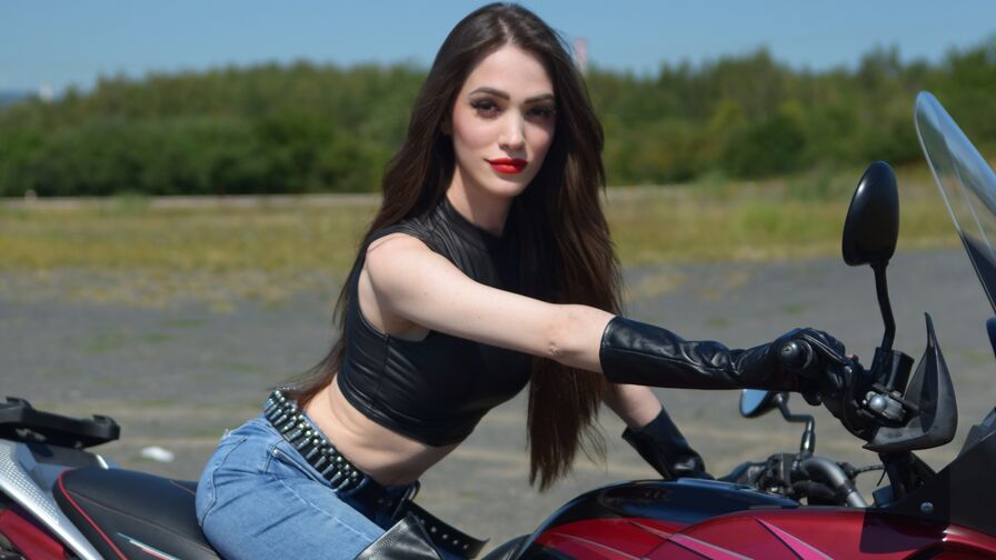 RELATED VIDEOS - WEBCAM AlienaMoore STRIPS AND MASTURBATES