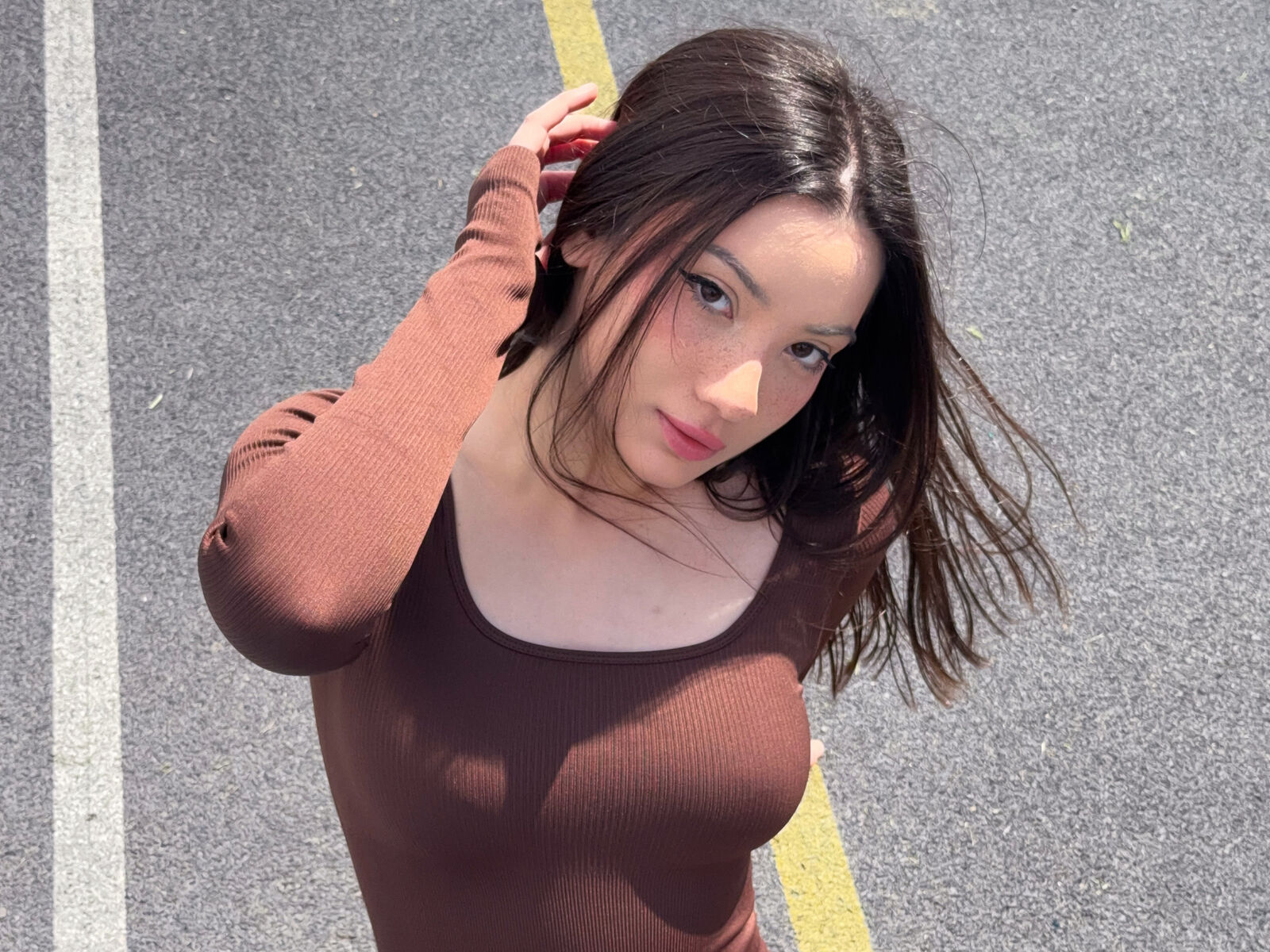 Live cam for KiraBedlamy