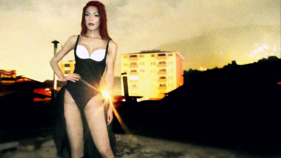 Watch ElecktraGomez on RecordedMilf.com