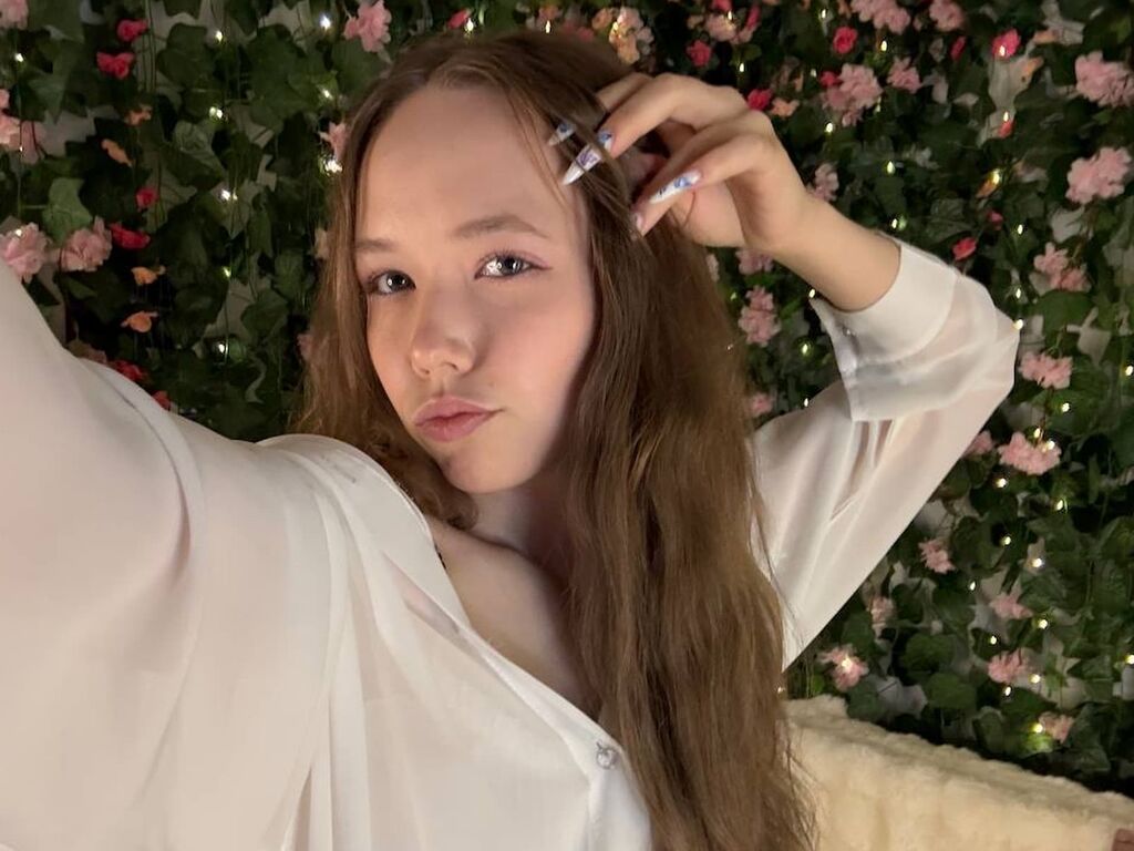 PollyPower Nude