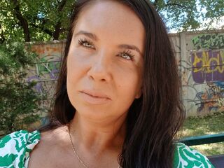 YvonnaElena Porn Show