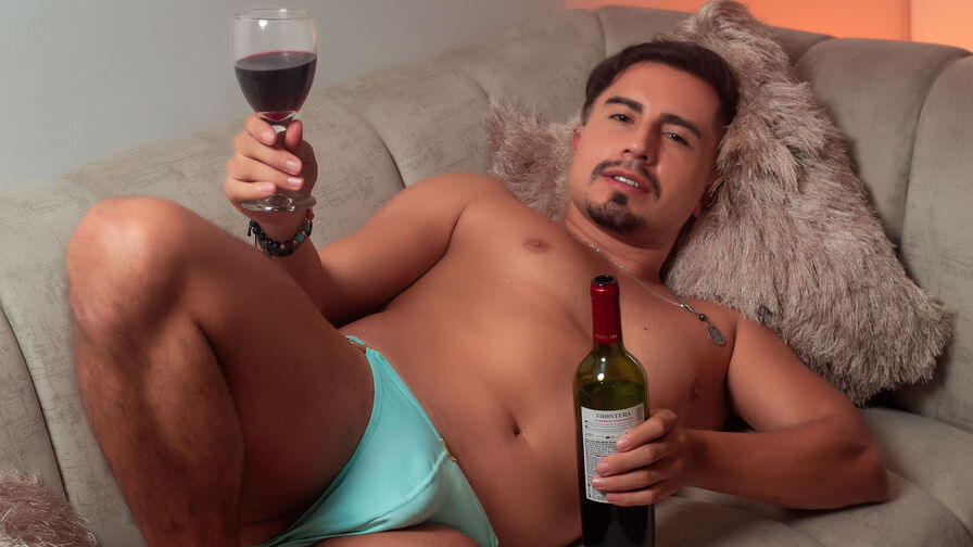 Watch PeterGrannt on CoolMagazineOnline.com