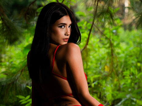 Chat with CherryMyla
