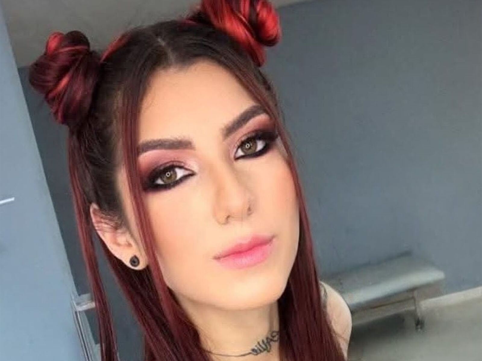Live cam for LucyLunas
