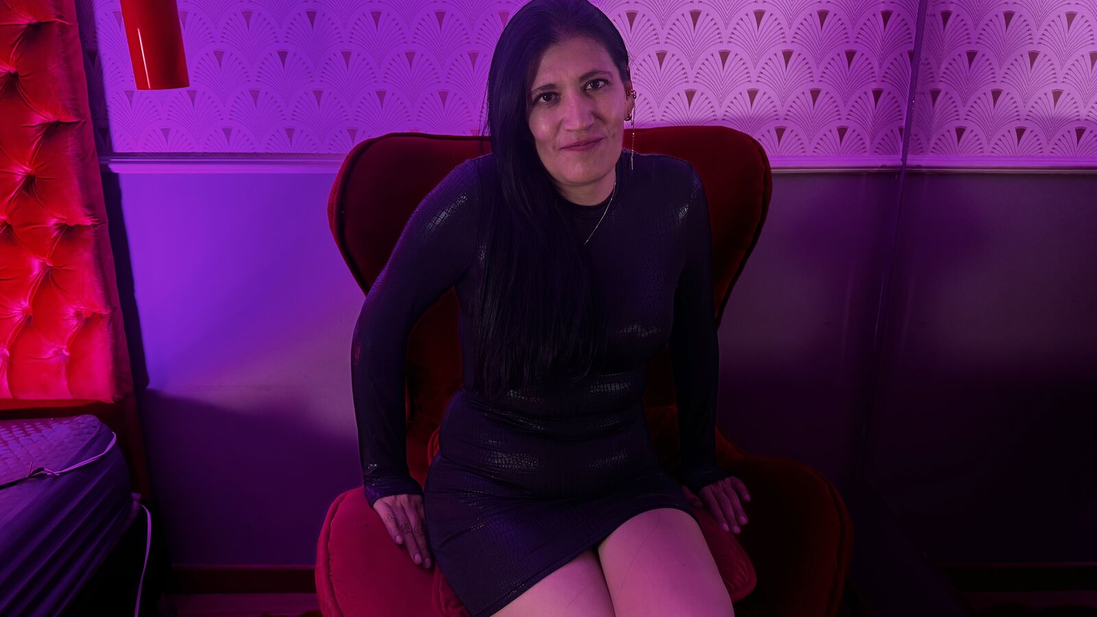 AnnyBleid erotic portrait