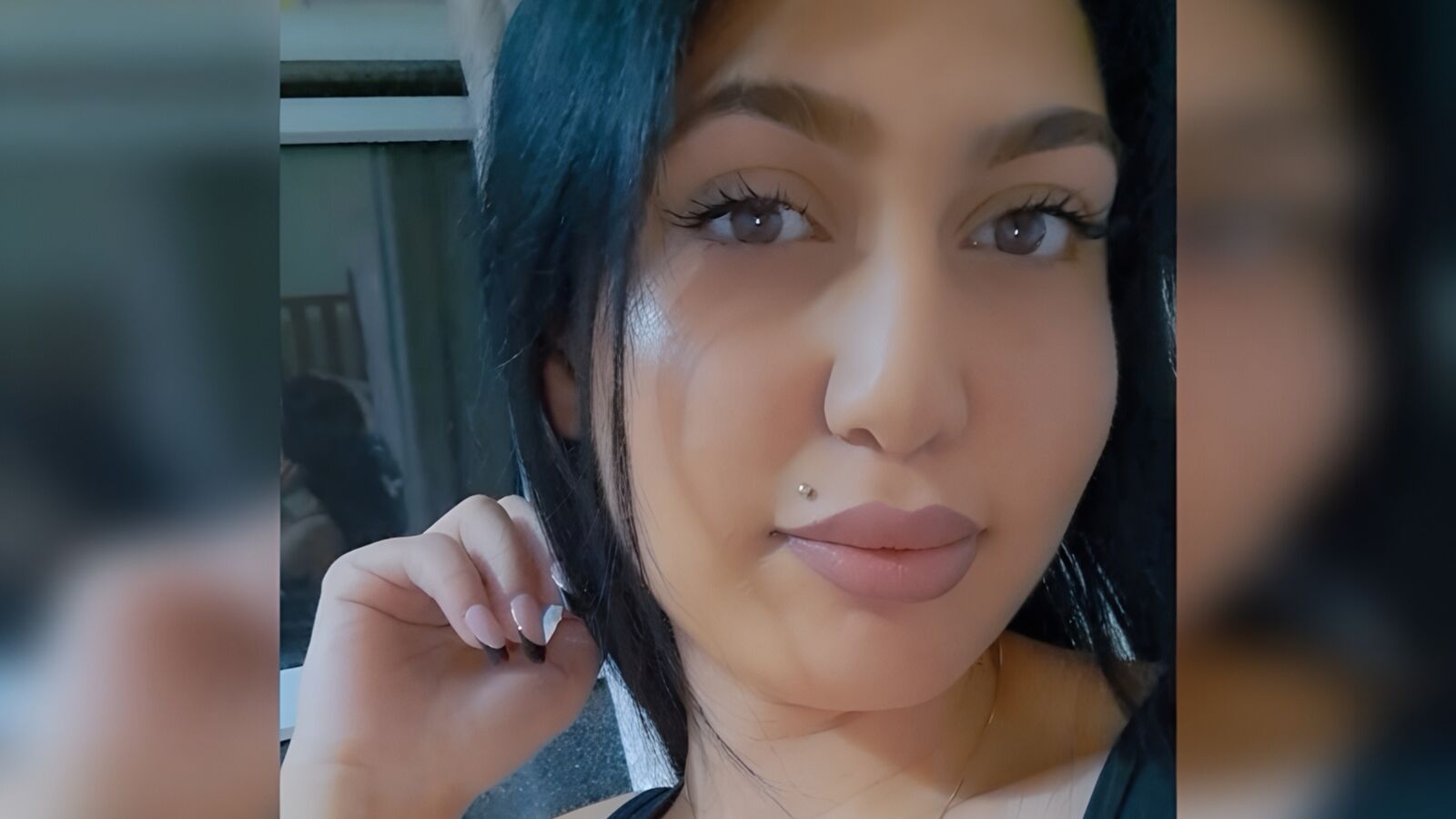 LoliahLeah erotic portrait