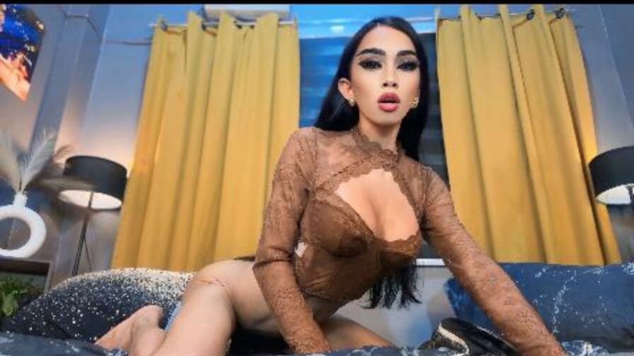 Watch XyraOxford live on Sex Zoom