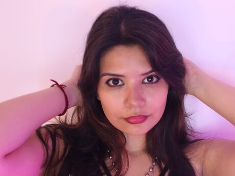 Chat with LinndaFlorez