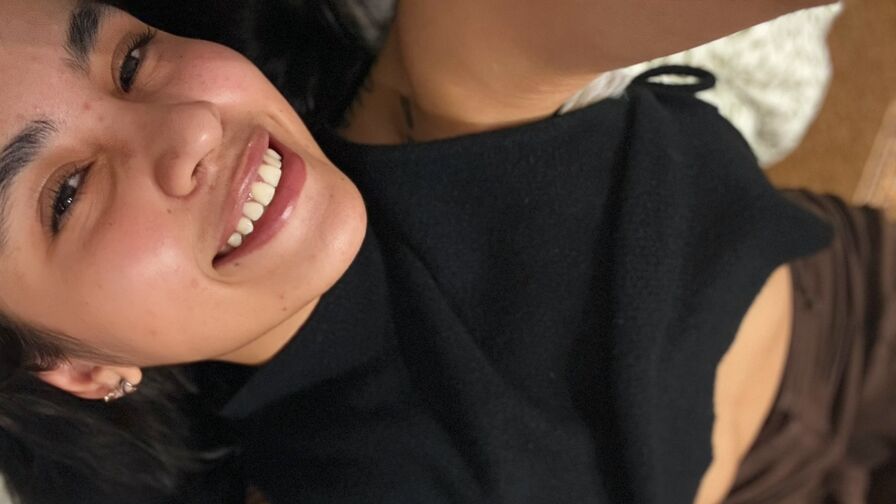 Watch MarieLima live on Sex Girls Blend