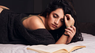 AmeliieMoon related LiveJasmin model room image