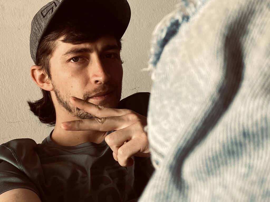 EvansAlex Nackt