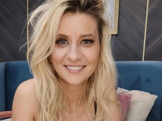 KaylinJann Blonde live cam girls