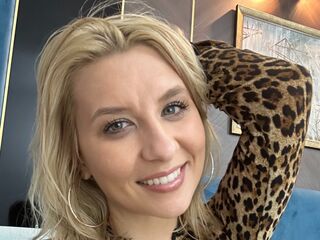 KaylinJann's live cam