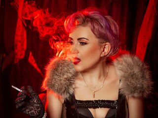 IsabelaConte is a webcam model from Romania age 44