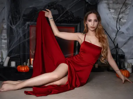 Chat with LinaLewitt