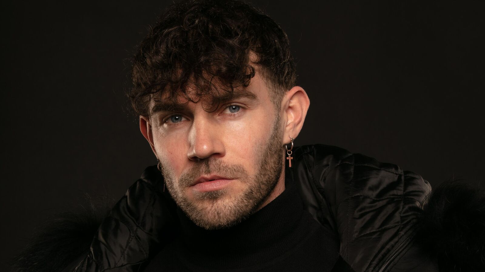 alphahhunk glamour portrait