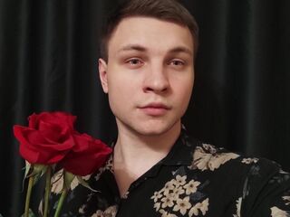 AlexPolo's live cam