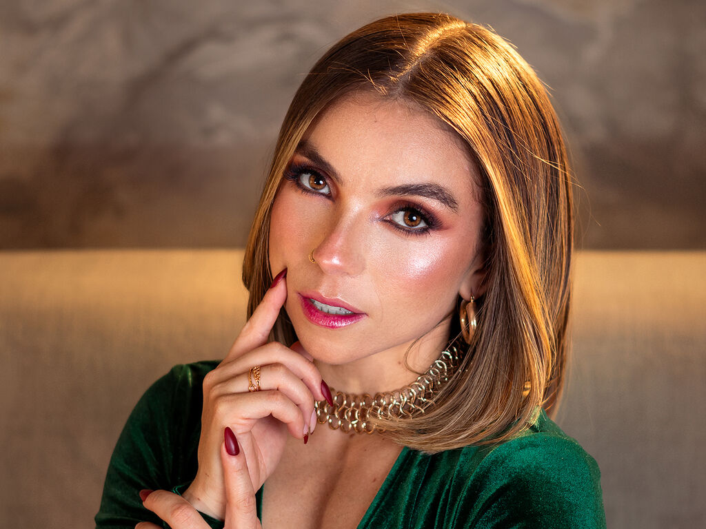 CamilaRhoa Nude