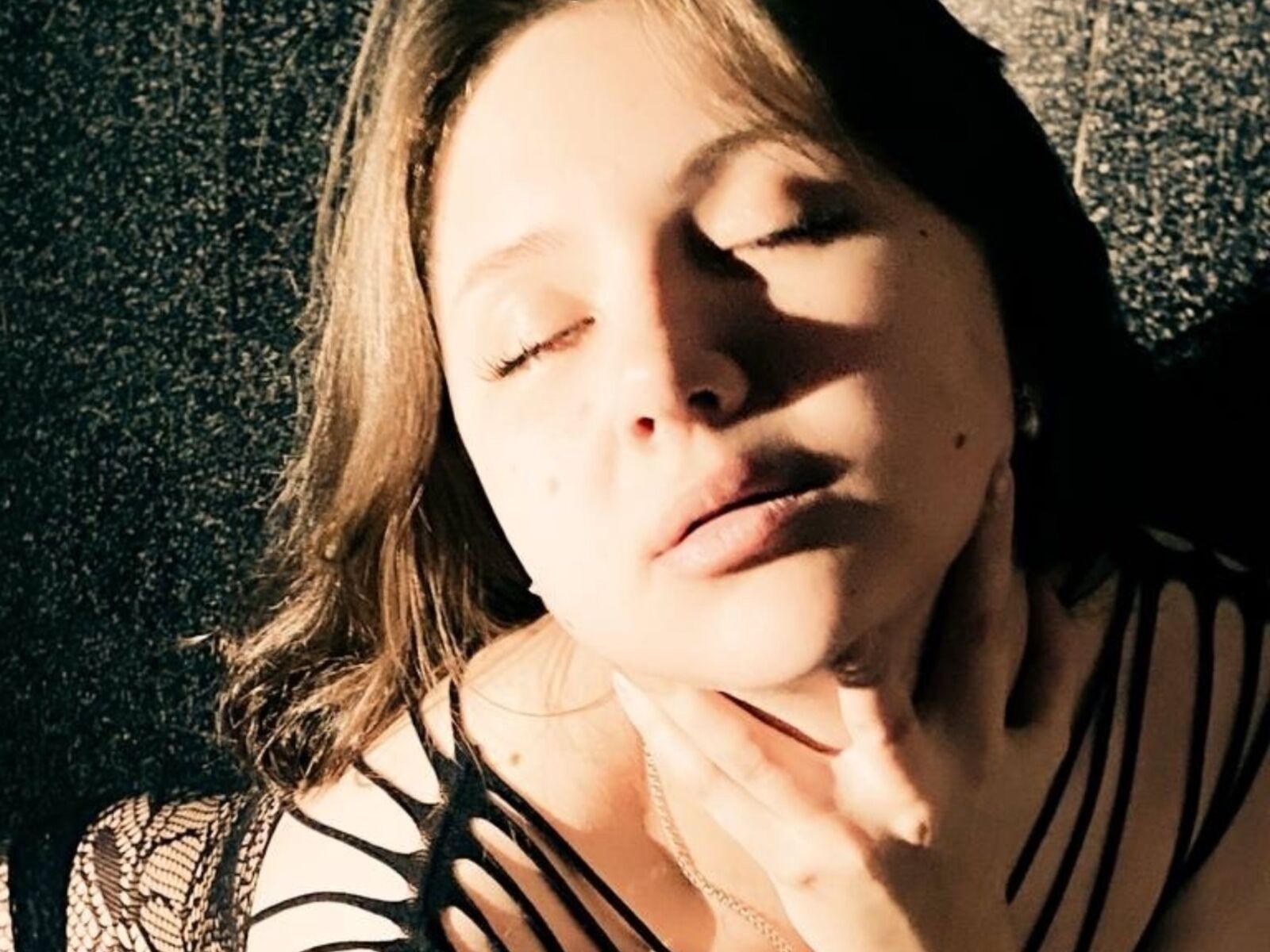 Live cam for DinaMargaret