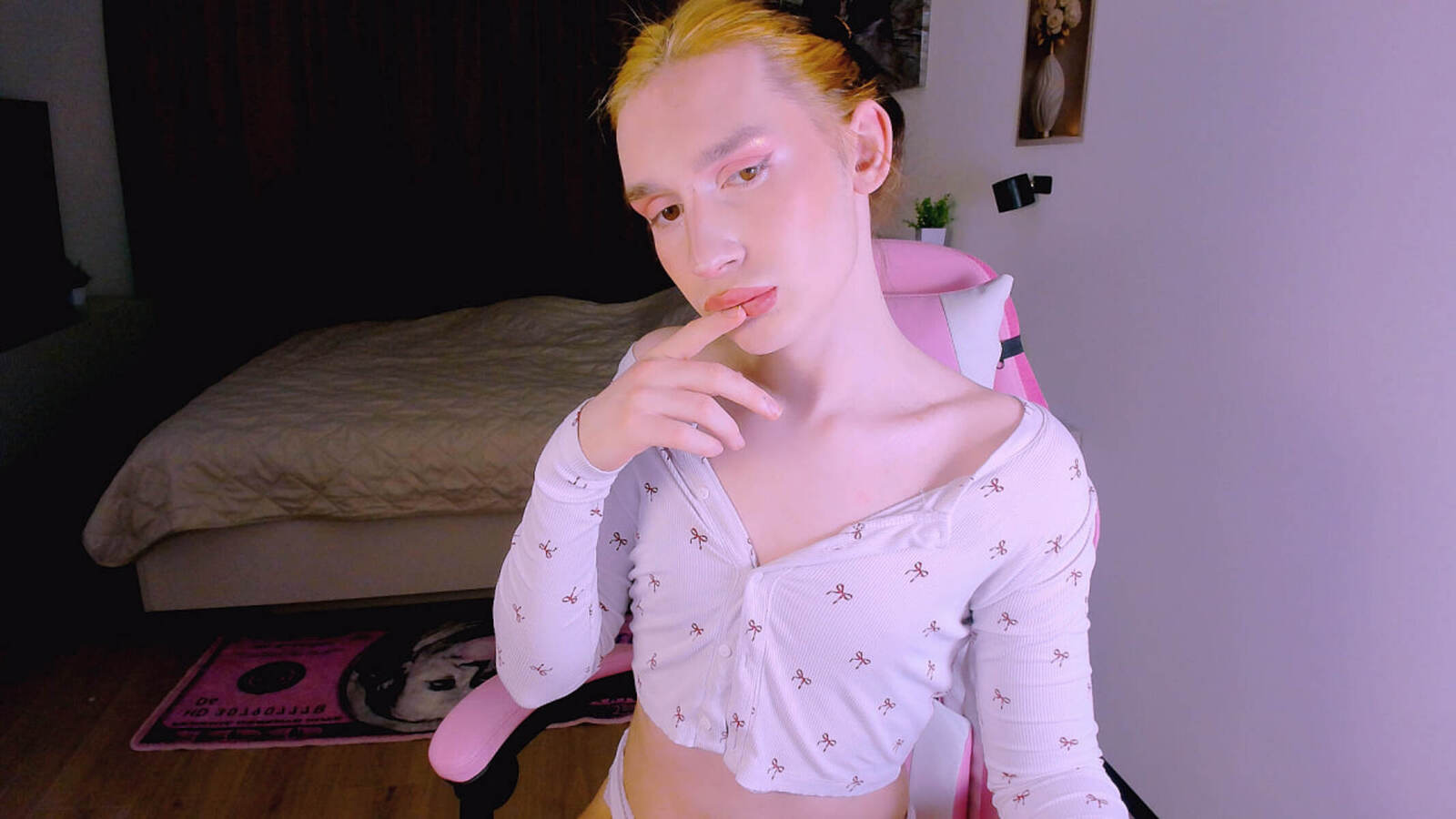 MikaellaJazz erotic portrait