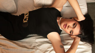Kostenlos Nackt LizzaJames