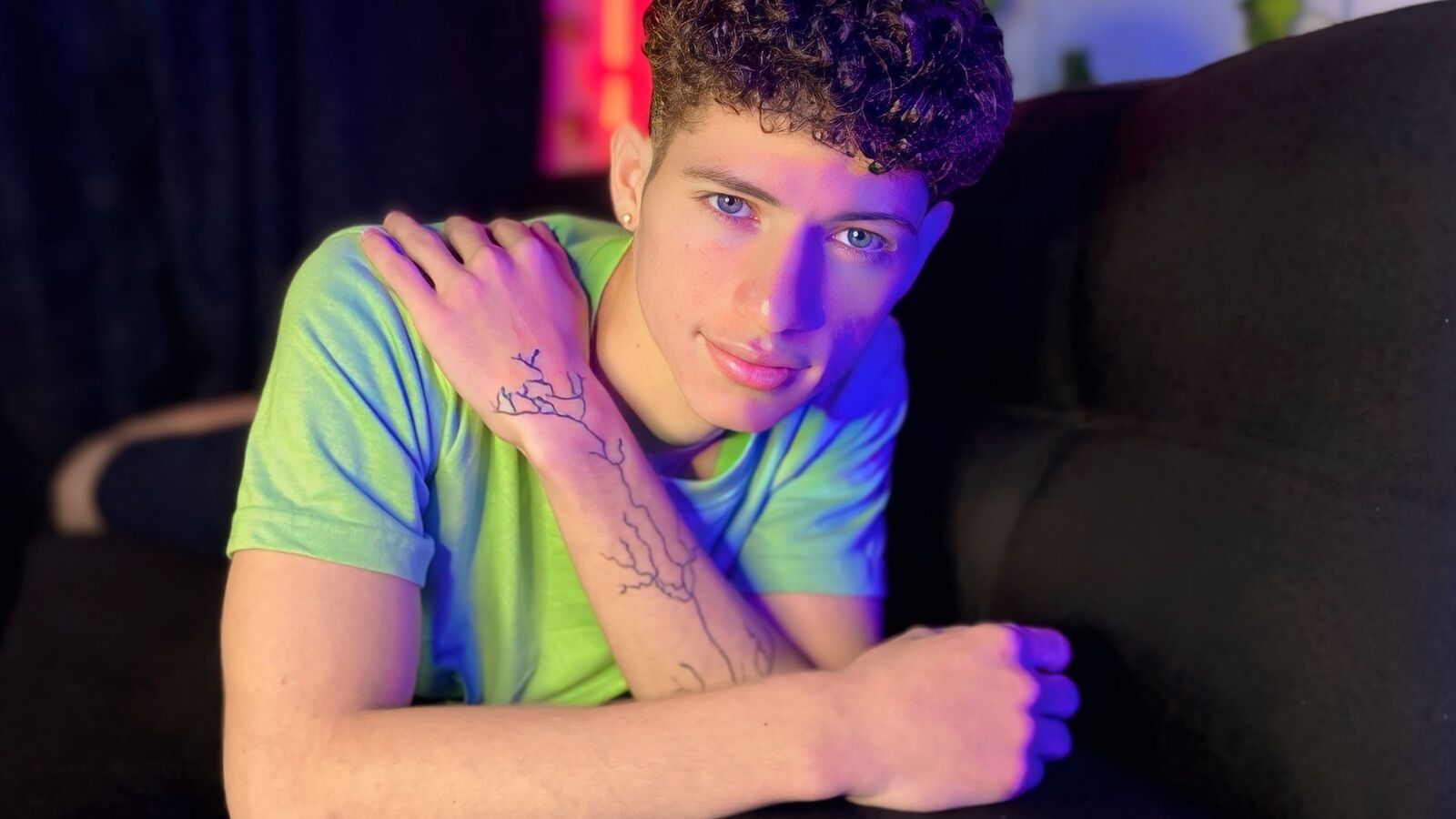 MattiaBoyer glamour portrait