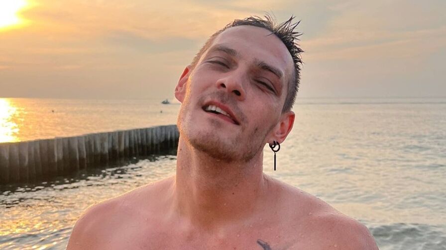Watch JosephThomas live on thefuckeryco.com