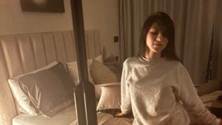 Free Nude NouniSamanta