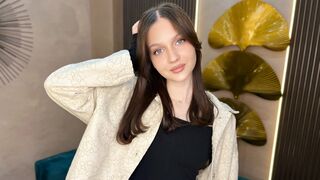 Free Nude LisaSykes